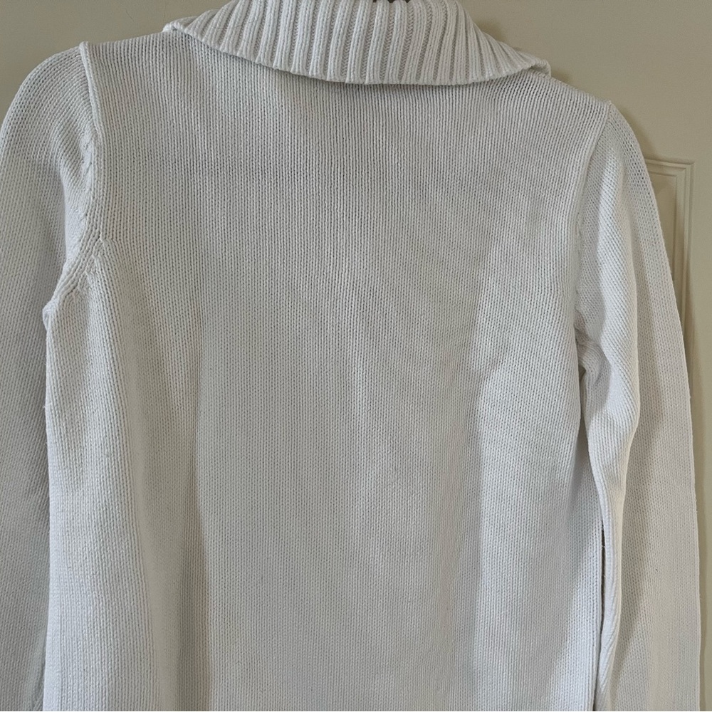 Lauren Ralph Lauren Rich White Sweater with Gold Turn Key Buttons Size Medium - Picture 2 of 12